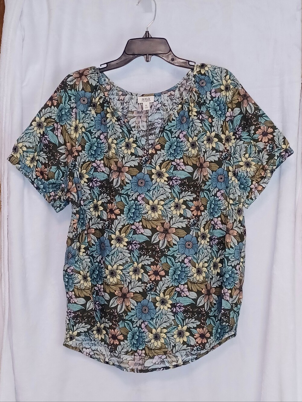 a.n.a Olive Floral V-Neck Short Sleeve Top with Blue, Yellow and Pink Flowers